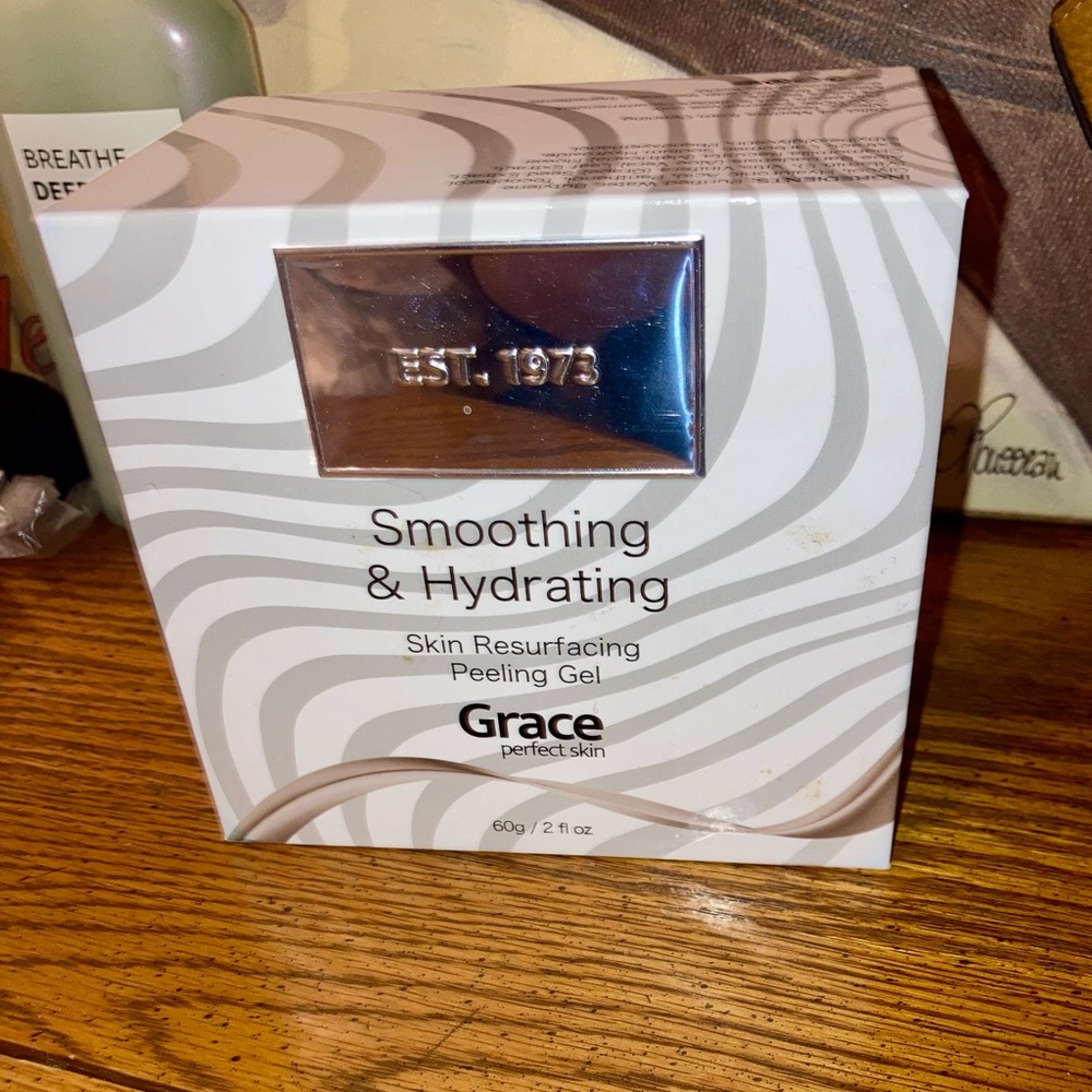 Grace Smoothing & Hydrating Skin Resurfacing Peeling Gel 2 fl oz NIB - Picture 6 of 7